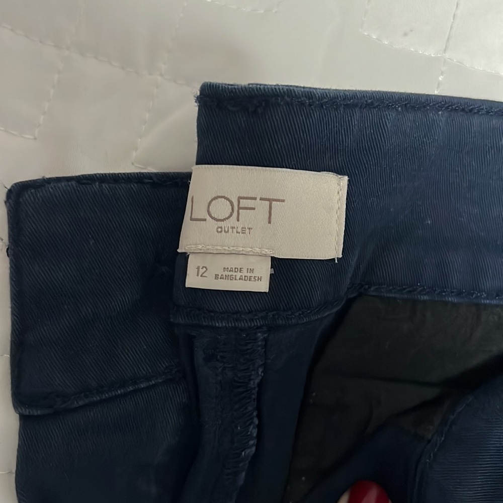 EUC Loft Curvy Girlfriend Chino Pants - Picture 2 of 5